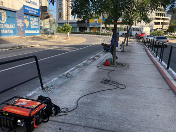 Avenidas de Vitória recebem novos guarda-corpos