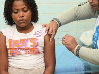 Vacinação em crianças e adolescentes menores de 15 anos