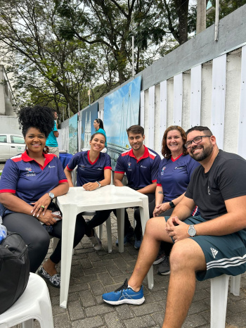 Torneio de dominó no Abrigo 1