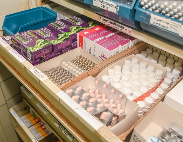 Medicamentos em Farmácia de Unidade de Saúde.