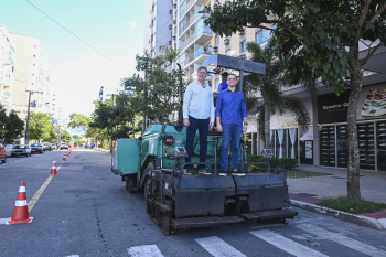 Início do recapeamento asfáltico em Jardim Camburi