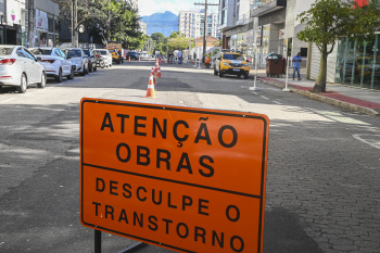 Início do recapeamento asfáltico em Jardim Camburi