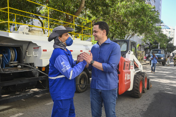Início do recapeamento asfáltico em Jardim Camburi
