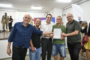 Entrega de títulos de propriedade em Maria Ortiz