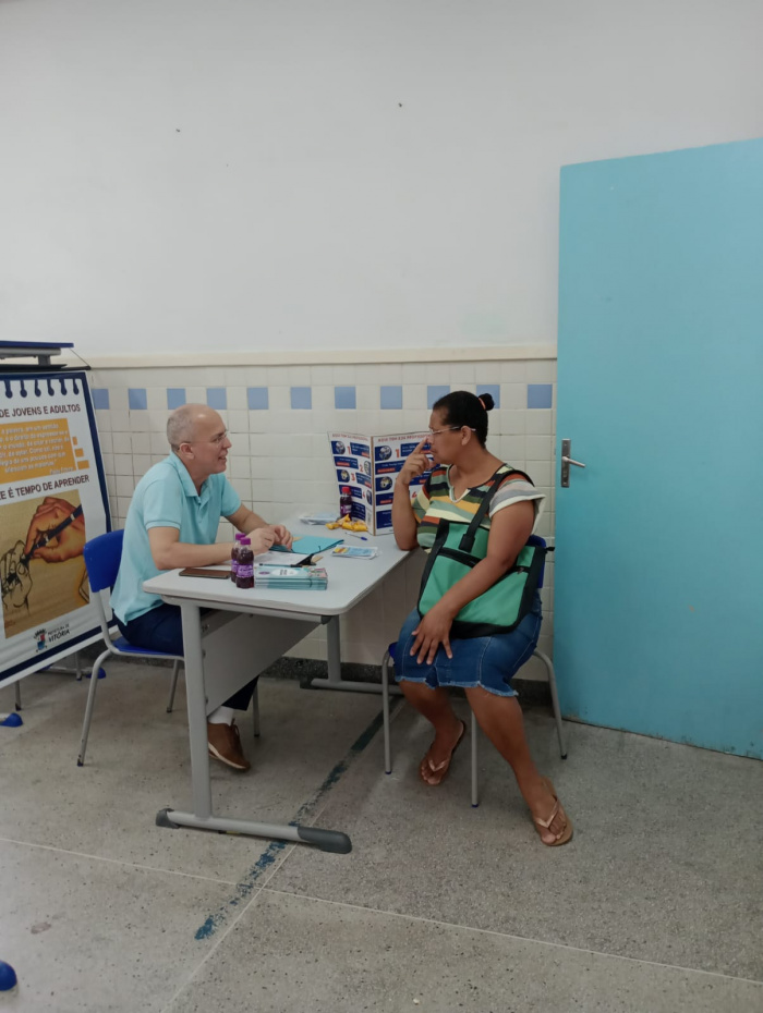 Pré-matrícula EJA no Vitória com Você