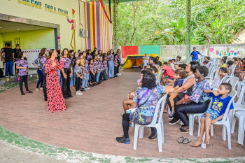 Apresentação do coral Serenata de Favela no SCFV em Nova Palestina