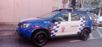 Guarda Municipal de Vitória prende trio que invadiu loja para furtar