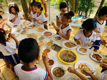 Visita pedagógica evidencia magia da arte e da natureza na educação