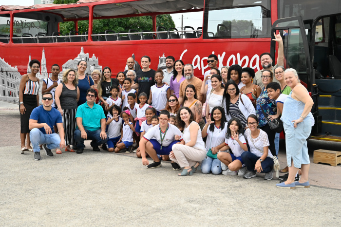 Passeio no Ônibus Panorâmico em Comemoração ao Dia do Surdo