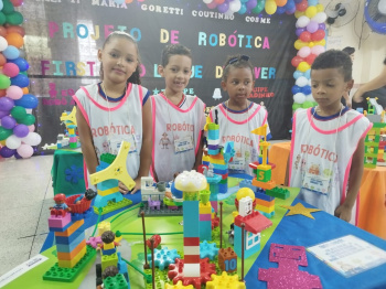 Grupo 6 do Cmei Maria Goretti Coutinho Cosme apresenta projetos do First Lego League