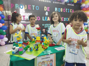 Grupo 6 do Cmei Maria Goretti Coutinho Cosme apresenta projetos do First Lego League