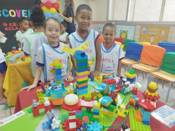 Grupo 6 do Cmei Maria Goretti Coutinho Cosme apresenta projetos do First Lego League