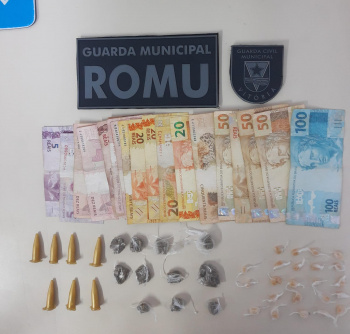Guarda de Vitória apreende adolescente vendendo drogas atrás de hospital