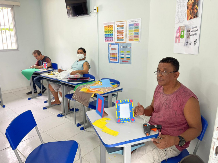 Oficina de pintura no Abrigo 1