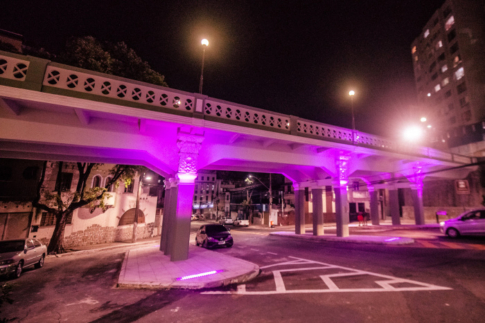 Viaduto Caramuru - Restaurado (Foto noturna com iluminação Outubro Rosa)