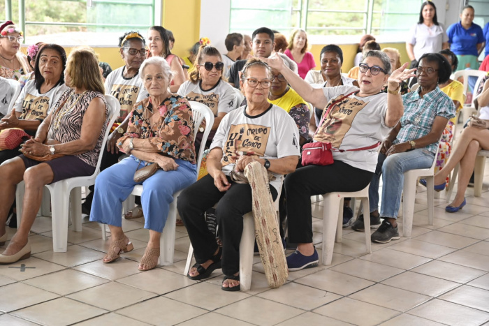 Cultura popular, música boa e dança marcaram o Tarde Dançante no Centro de Convivência