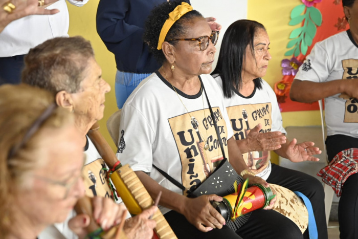 Cultura popular, música boa e dança marcaram o Tarde Dançante no Centro de Convivência