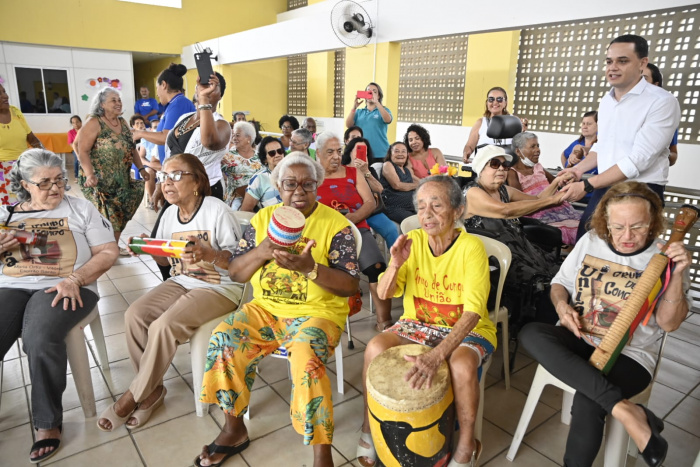 Cultura popular, música boa e dança marcaram o Tarde Dançante no Centro de Convivência