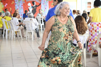 Cultura popular, música boa e dança marcaram o Tarde Dançante no Centro de Convivência