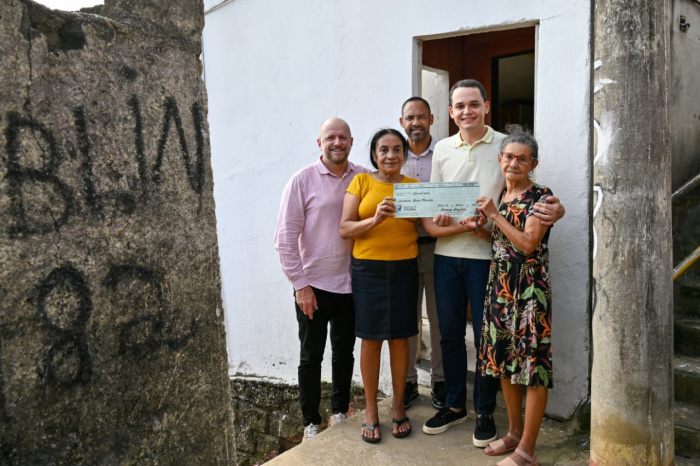 Entrega do Bônus Moradia de Caratoíra