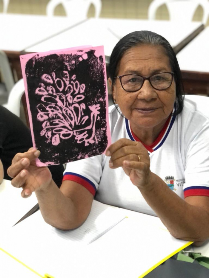 Bordados e cordéis: costurando histórias na EJA da Emef Aristóbulo Barbosa Leão