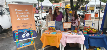 Ação do Banco de Alimentos no Vitória com Você