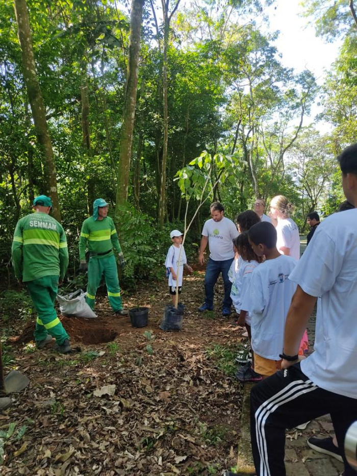 Programa VixFlora promove ações ambientais com crianças do Cajun Nova Palestina