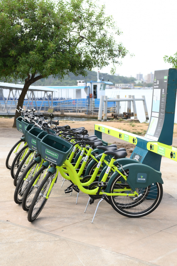 Instalação do Bike Vitória na Praça do Papa