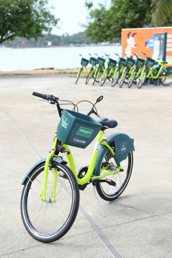 Instalação do Bike Vitória na Praça do Papa