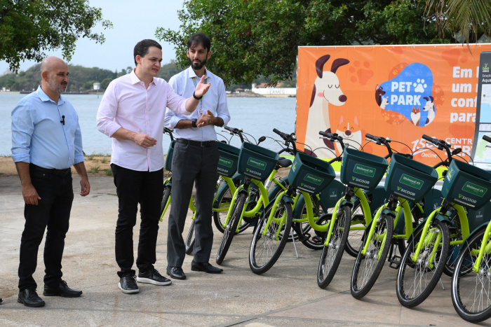 Instalação do Bike Vitória na Praça do Papa