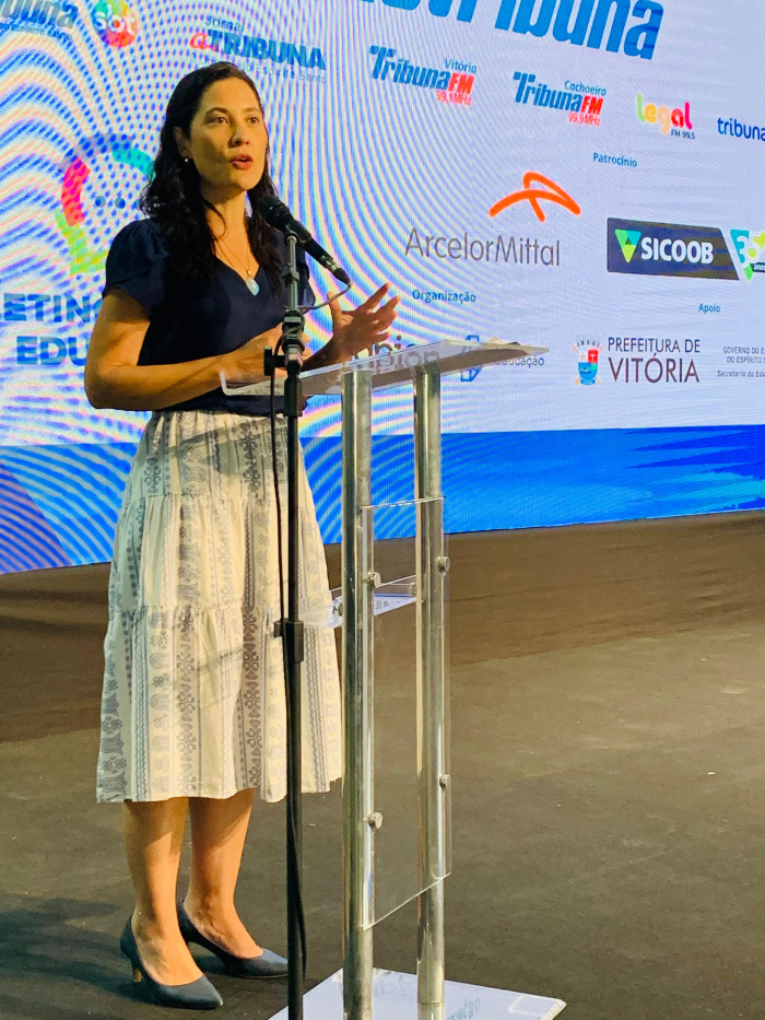 Evento reúne educadores para discutir o impacto das inteligências artificiais na educação