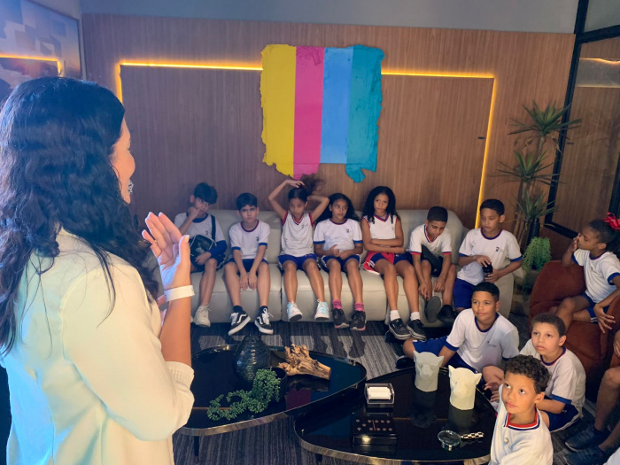 Estudantes da Emef João Bandeira fazem visita pedagógica na Casacor ES