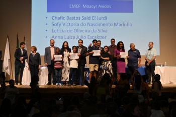 Estudantes da rede municipal de Vitória são reconhecidos por mérito estudantil no Rotary