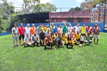 Nova Palestina recebe campo de grama sintética novinho