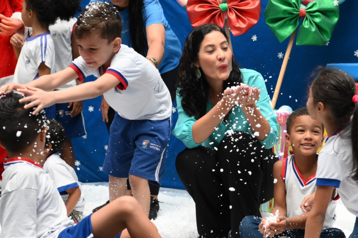 Vila do Papai Noel no Cmei Terezinha Vasconcelos Salvador