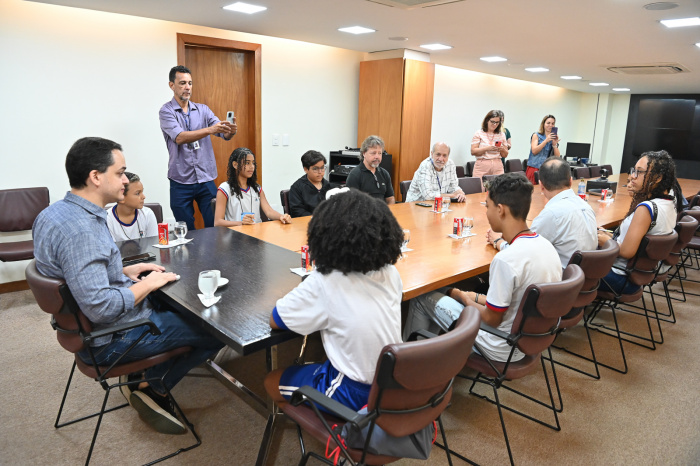 Dia de Acompanhamento do Prefeito Mirim da EMEF Lenir Berlot
