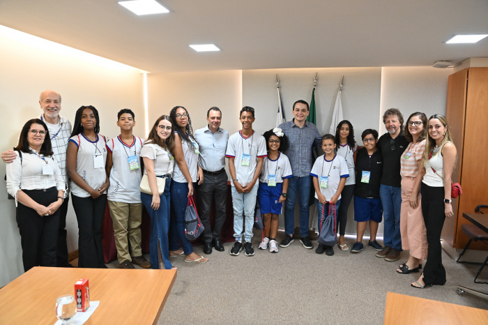 Dia de Acompanhamento do Prefeito Mirim da EMEF Lenir Berlot