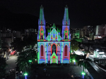 Projeo na Catedral de Vitria