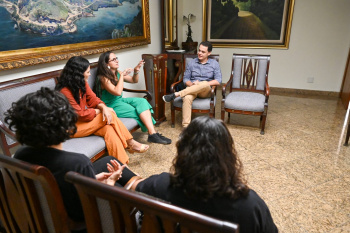 Professora Marina Castro é recebida pelo prefeito e pela secretária de Educação
