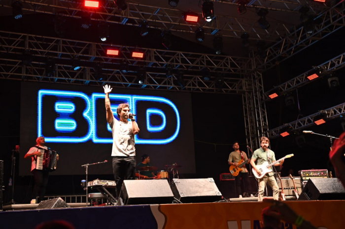 Bruninho e Davi se apresentam na Arena de Verão neste sábado (6)