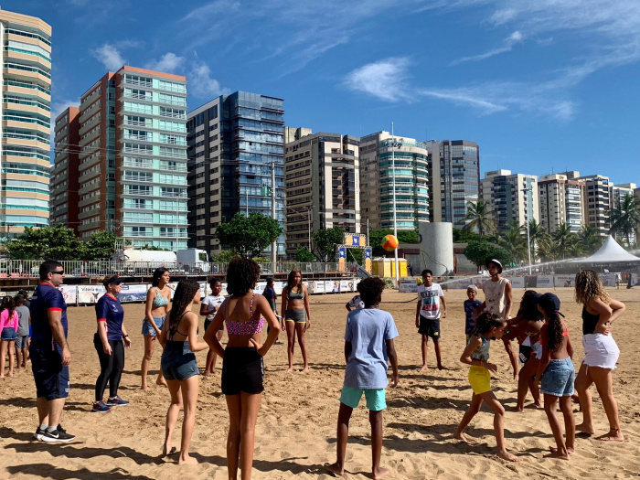 Semana inicia com atividades para as crianças na Arena Verão 2024