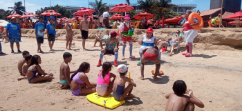A campanha Praia Limpa está levando conscientização ambiental para banhistas