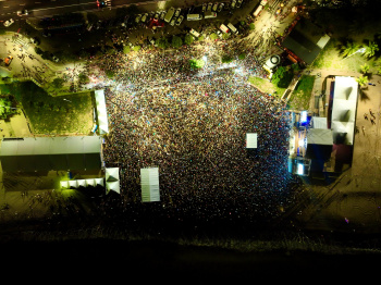 Com 30 mil pessoas, Arena de Verão sedia show de Xanddy Harmonia, Som da Fogueira e Xá da Índia