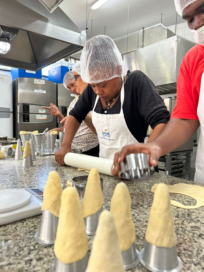 Usuários do Centro Pop concluem curso de pizzaiolo