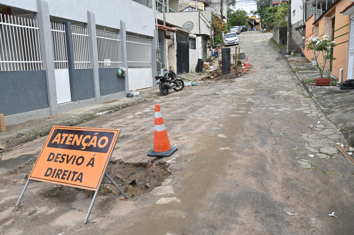 Assinatura Ordem de Serviço Derenagem e Pavimentação da Rua Aurea Andrade Cypreste Bairro Santa Tereza