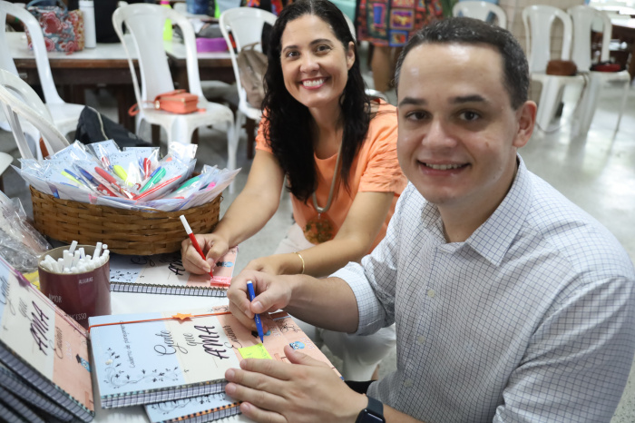 Prefeito recebe os professores para o ano letivo no CEMEI Anísio Spínola Teixeira em Resistência