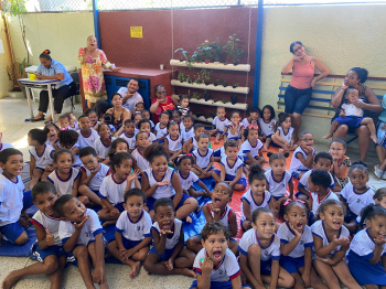 Manhã de aprendizados sobre água e nascentes para crianças da educação infantil