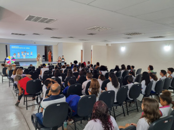 Educação reúne 230 representantes de turma para troca de experiências