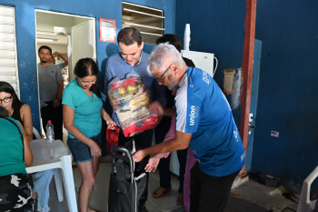 Entrega de Cestas Básicas em São Pedro
