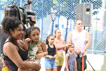 Visita do caminhão da cultura no bairro de Itararé na manhã deste sábado (13)